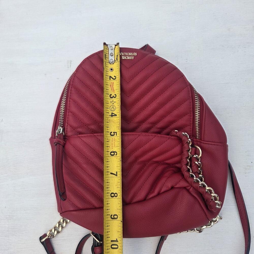 Victoria's Secret V-quilt Mini City Backpack Red Chain READ - Picture 10 of 11